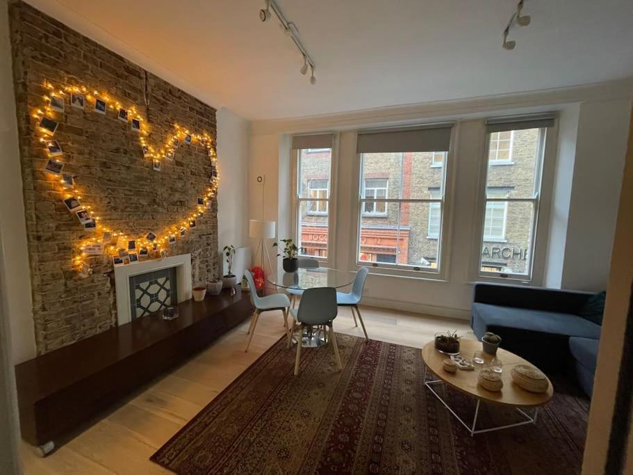 The Flat With The Heart Apartment London Exterior photo