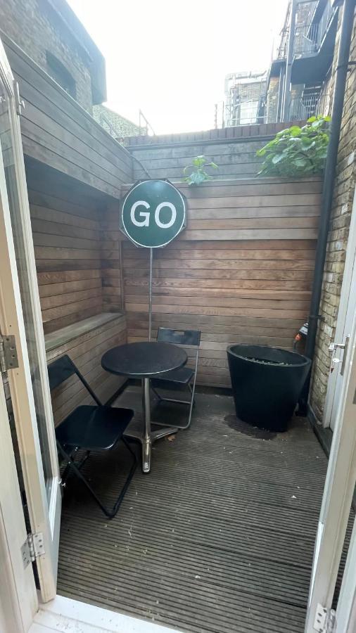 The Flat With The Heart Apartment London Exterior photo